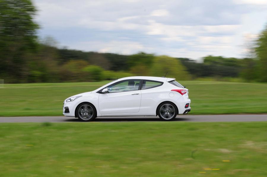  Hyundai i30 Coupe Turbo 2015 года  (UK) (фото 7 из 7)